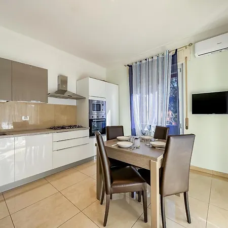 Apartment Meridiana *
